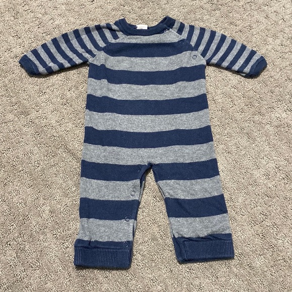 EGG baby onesie - Picture 1 of 3